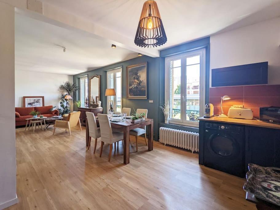 Appartement L'Ideal Hyper Centre-Ville Charleville-Mézières Dış mekan fotoğraf